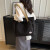 LZJV狮岭包包单肩包女大容量休闲帆布包新款韩版时尚文艺学生上课提包 黑色