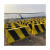 北京道路安全防撞墩 黄黑色水泥隔离墩 坚固耐用 分流道路墩定 50x80x15x50CM红白