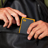 西部数据(WD) 1TB USB3.0 移动固态硬盘（PSSD）My Passport Go 琥珀色坚 固耐用 小巧便携 兼容Mac