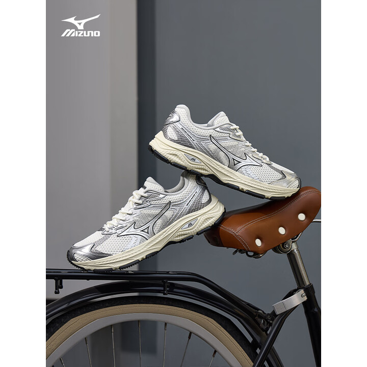 Mizuno 美津浓 RACER V2 男款轻量缓震慢跑鞋 Plus会员折后¥208.2 两色可选