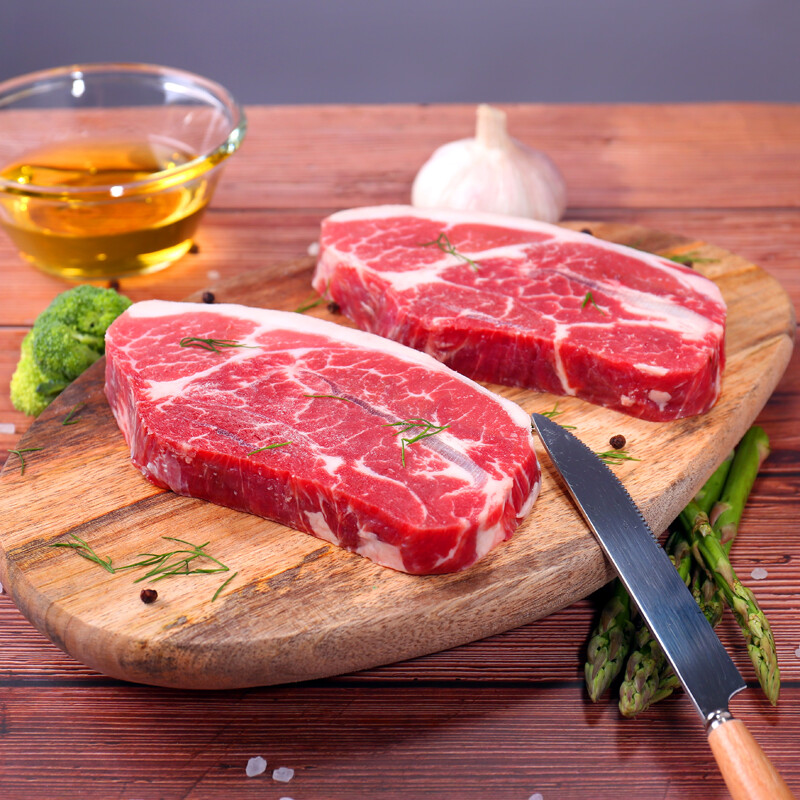 卓宸 澳洲谷饲140天 板腱牛排 360g(2片装) *5件 199.5元包邮折合39.