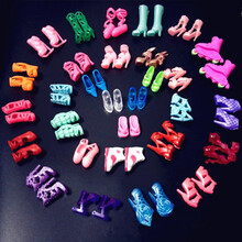 芭芘娃娃的鞋子皇冠  洋娃娃手工鞋子衣服通用婚纱首饰皇冠儿童女孩公主过家家配件饰 20双鞋子 30厘米娃娃佩戴