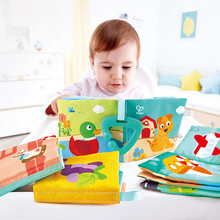德国(Hape)宝宝玩具0-1-3岁儿童玩具撕不烂绘本布书早教启蒙布艺绘本套装可手洗节日礼物 6个月+ E8413