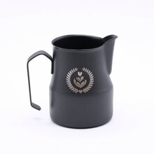 咖啡打奶缸 500ml吧台不锈钢拉花缸鹰嘴奶缸 WBC比赛咖啡师利器拉花杯 黑色-组合图案500ML 特氟龙