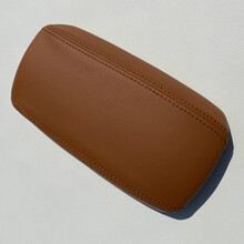 适用于奥迪A6L 真超纤中央扶手皮套扶手箱套 2.0T中央套，棕色棕线