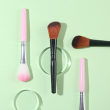 novo四宫格遮瑕散粉定妆粉女控油定妆蜜粉防水抖音同款蜜粉饼 散粉刷（颜色随机）