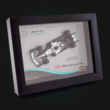 比美高（Bburago） 1/43奔驰W10汉密尔顿44号相框版仿真合金汽车模型男朋友礼物