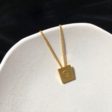 celine/赛林项链字母方块轻奢小众设计感lisa同款锁骨链女不褪色 字母