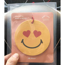 迪士尼车载香薰ohscent香薰片韩国迪士尼联名款笑脸车载挂件ins风汽车空气清新片 爱心笑脸-浆果香片