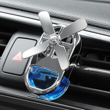 汽车香水座出风口车载空调香水车用香水除味香薰精油小风扇香水夹车载香水汽车空调出风口香水夹车用香薰 淡雅海洋款式【亮银-蓝色】 风扇香水两个+补充液1瓶