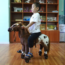 可以骑的小马公仔仿真动物摇马毛绒玩具大号诸葛骑行健身马滑行马可骑儿童生日礼物 棕白轮马 长82厘米*高68厘米可承受180斤重