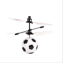 直升机感应飞行器七彩水晶球悬浮儿童遥控飞机玩具抖音同款男女孩 足球-8件套 标配：带充电线