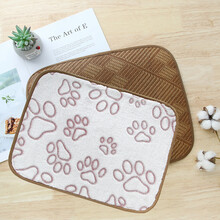 心粮 狗垫子四季通用小型犬猫窝春秋夏季室内藤编凉席冰垫狗趴垫 粉色爪印 S号(建议8斤内宠物使用)