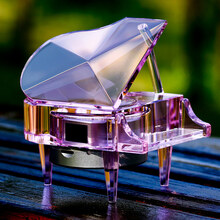 水晶钢琴音乐盒八音盒实用少女心diy新婚摆件生日礼物送女生女孩 水晶粉钢琴+MP4机芯(不定制)