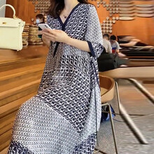 敏潮格伦新款孕妇连衣裙2021年夏季高端V领几何图夏天裙子孕妇装夏装套装 蓝色 XL