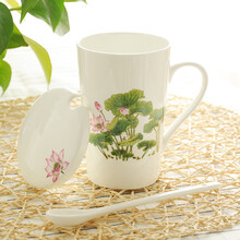 后海 中国风荷花复古骨瓷杯子家用带盖带勺带莲花图案陶瓷水杯女马克杯陶瓷杯 新勺孔V型杯：映日莲花【460ML 送长勺】