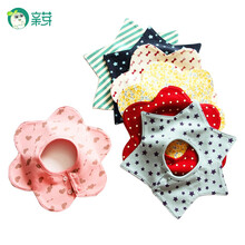 亲芽 儿童三角巾升级款2020四层防水优质棉口水巾花朵围兜360度围嘴 女宝2条装