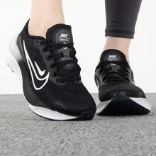 耐克（NIKE）跑步鞋女鞋夏季新款ZOOM FLY 5缓震运动鞋轻便休闲鞋DM8974-002 DM8974-001黑色白 38.5