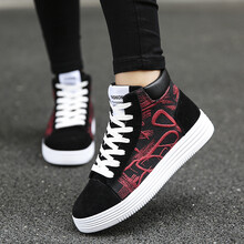 女生白袜子帆布鞋