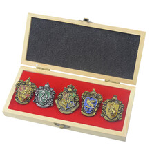 哈利波特周边徽章魔法学院全套金属胸章胸针生日礼物 木盒A款（4古铜色1银色）