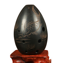 永田 七星埙 八孔梨形黑陶埙 学生初学者埙 入门练习演奏埙 民族乐器埙 鱼游濠上F调+底座