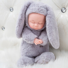 仿真婴儿睡眠娃娃毛绒洋娃娃会发声洋娃娃安抚陪睡软胶闭眼布娃娃女孩子生日礼物宝宝儿童玩具礼物 灰色毛绒长耳兔 40厘米（120首歌+会说话）送电池