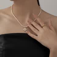 卓麦米粒四叶草淡水珍珠项链女年轻款少女妈妈款短锁骨链吊坠送老婆 四叶草珍珠项链-红钻款