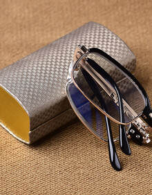 天然水晶眼镜石头老花镜折叠老花眼镜清凉养目男女款 原色200