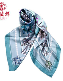 瑞蚨祥丝巾 新款花蝴蝶绉缎桑蚕丝真丝围巾女 手工卷边印花方巾 绿色