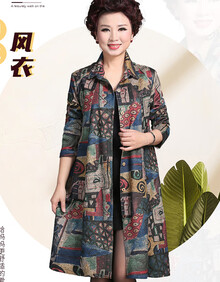 可福唯瑷 中老年女装外套老年人宽松大码女装奶奶装中长款妈妈装休闲风衣时尚印花上衣 蓝色图案 3XL建议160--180斤左右穿