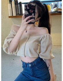 春季露腰长袖上衣露脐漏脐2020法式复古一字肩性感泡泡