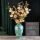 蓝绿鸡蛋花花瓶配8支法式玫瑰