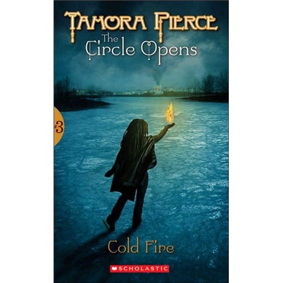 Cold Fire 魔环开启系列3: 颤栗的火焰 进口故事书