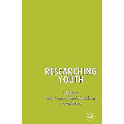 预订 Researching Youth