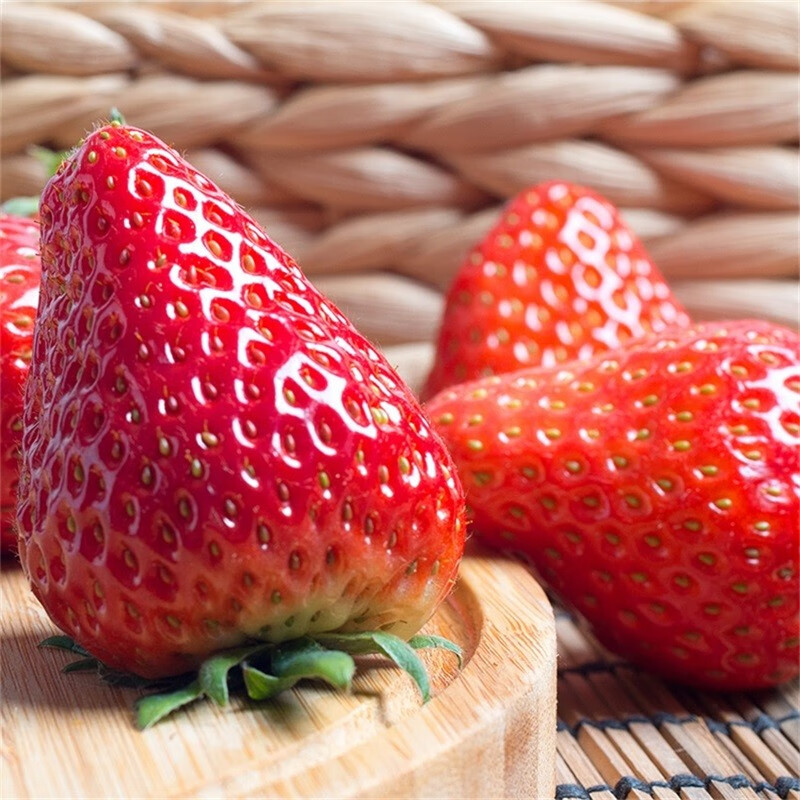 【顺丰\/EMS空运】草莓 红颜草莓 新鲜水果1kg 3斤中大果