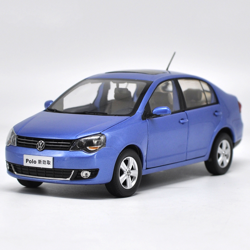 3厢版合金汽车模型 蓝色