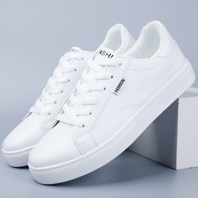 卡帝乐鳄鱼(cartelo)鞋子冬季男鞋百搭小白鞋新款耐磨纯色男士休闲鞋