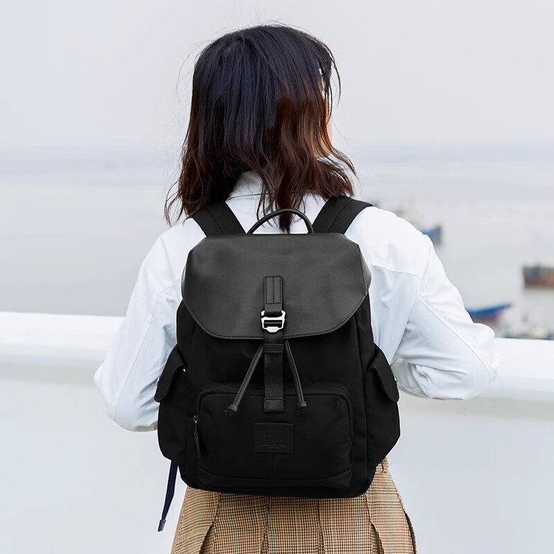 myd双肩包女士商务通勤出差电脑包时尚百搭书包上班出差旅行背包男