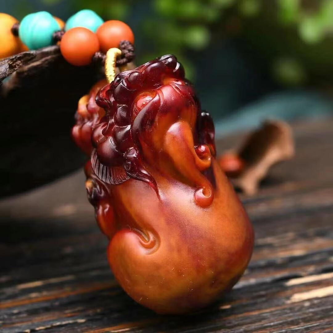 碧家龙涎香灰琥珀貔貅吊坠搭配手工绳持久留香