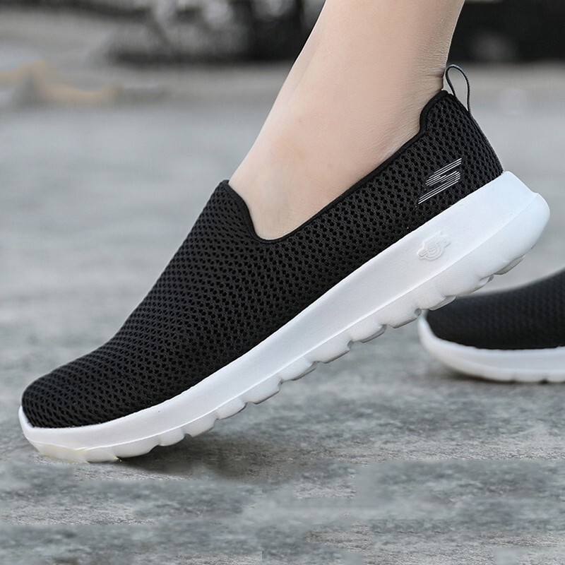 斯凯奇（Skechers）女鞋夏季2025新款透气网面一脚蹬穿脱单鞋软底妈妈鞋休闲老人鞋 黑色-BKW /灰标 36