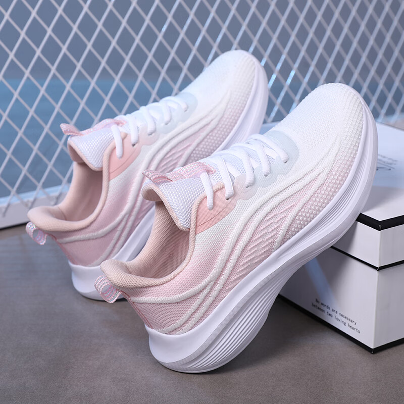 山头林村轻便薄底跑步鞋春季女鞋运动鞋软底防滑学生网面透气旅游休闲