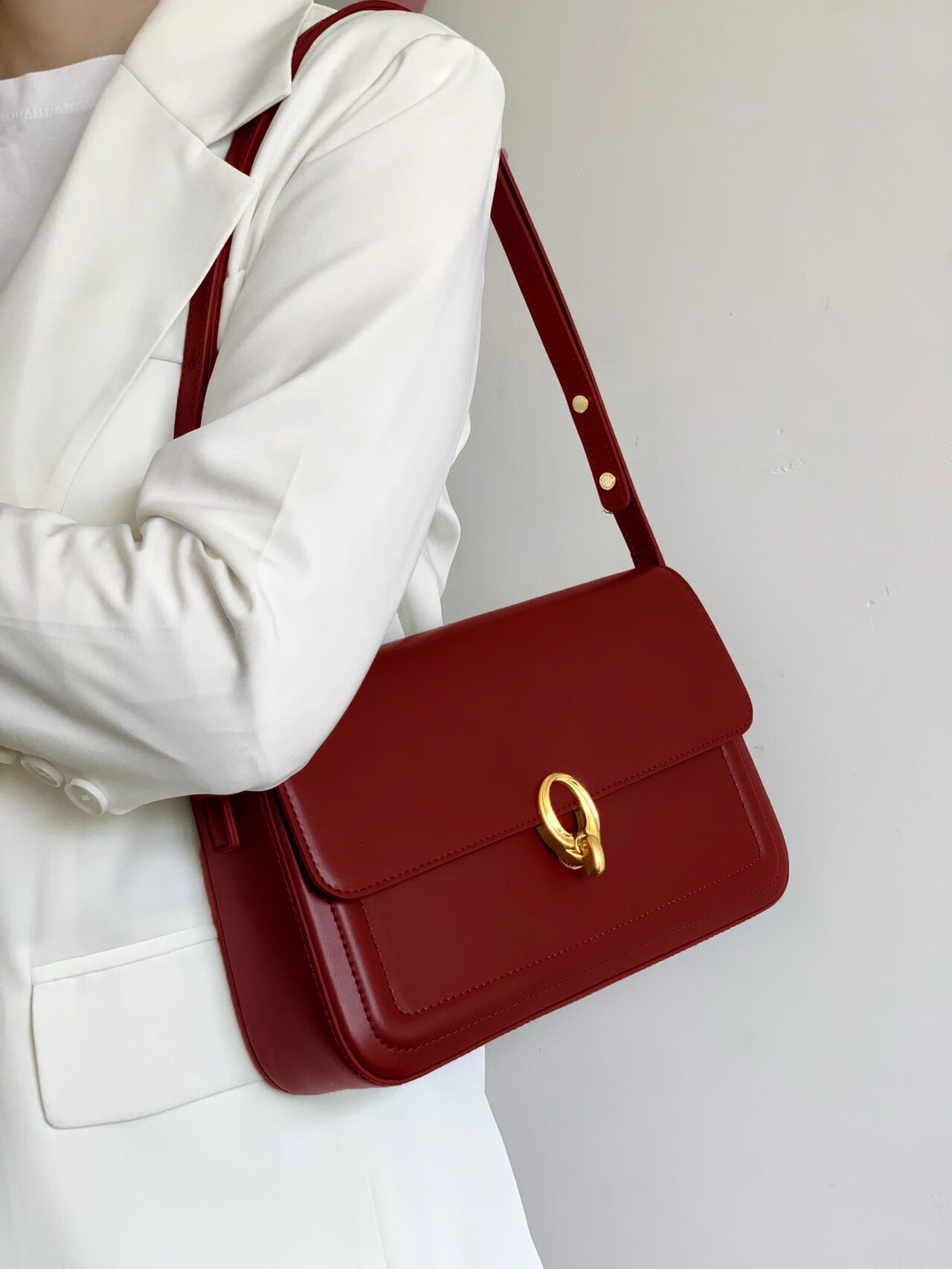 酷奇袋鼠(kuqidaishu)包包女2023新款红色包高级质感小众腋下新娘结婚