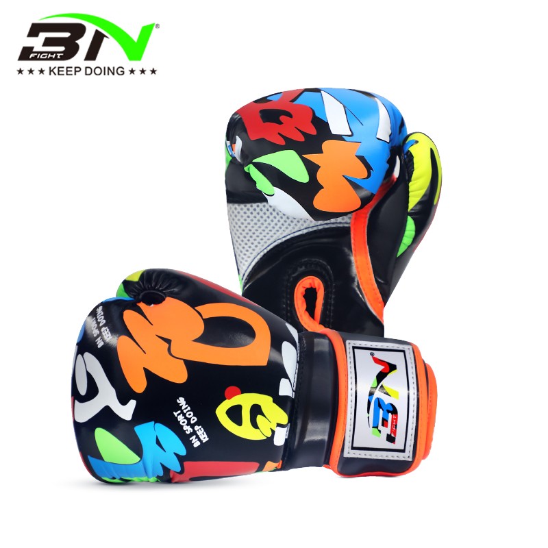 bn fight拳击手套儿童 男女散打拳套小孩透气搏击手套 涂鸦黑色 6 oz