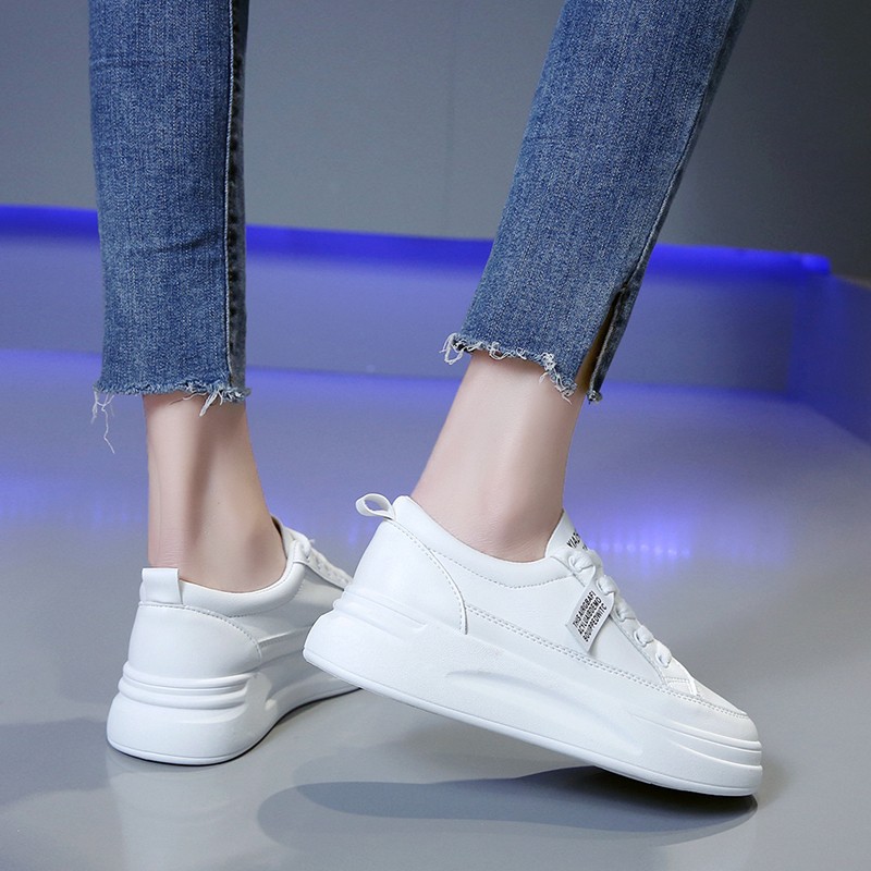 休闲鞋女鞋2020款春秋鞋百搭轻便旅游鞋女爆款运动跑步鞋 白色 35