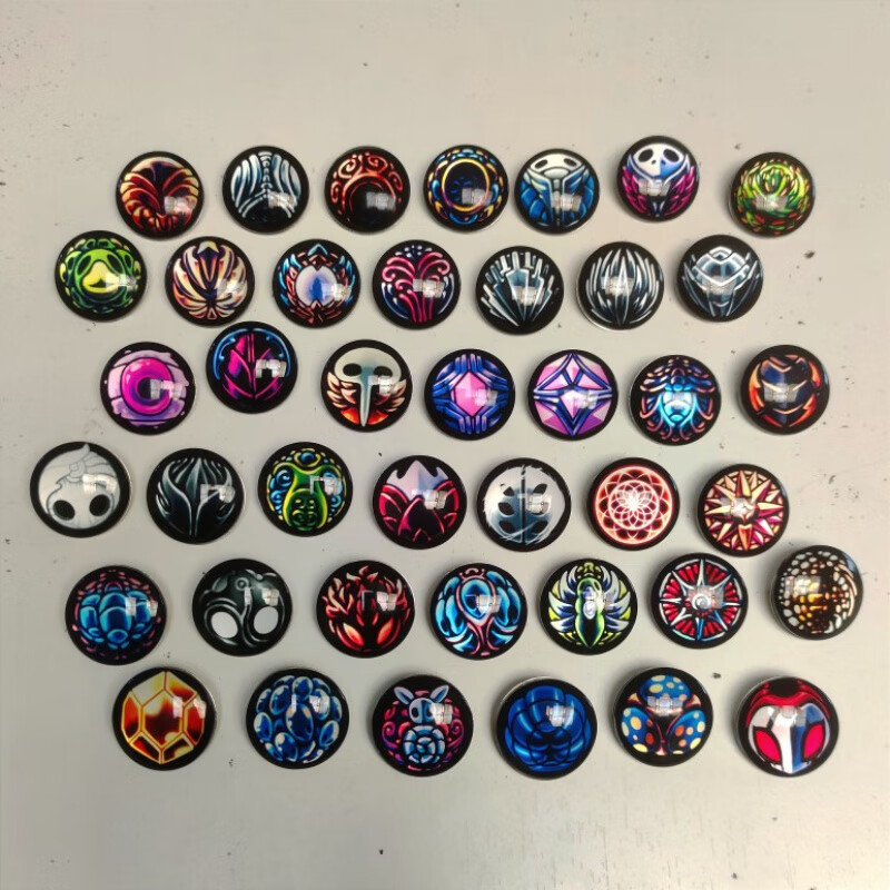 欧凯森空洞骑士徽章胸针护符全套42枚游戏周边带皮质收藏展框徽章胸针