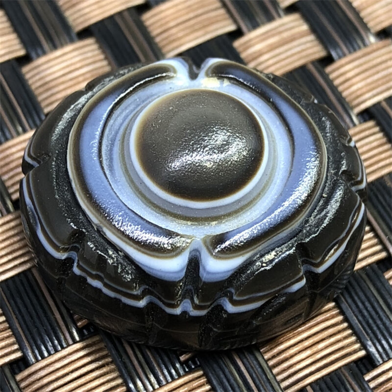 静汝玉【珠宝严选】玛瑙天珠藏传佛教高油包浆手工雕刻羊板眼天眼吊坠