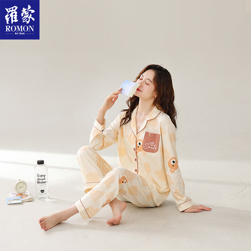 ����˯��Ů�ﶬ�����޿�����ͨС�ܳ��䳤�㷭��Ҿӷ���װ ��ɫ M��