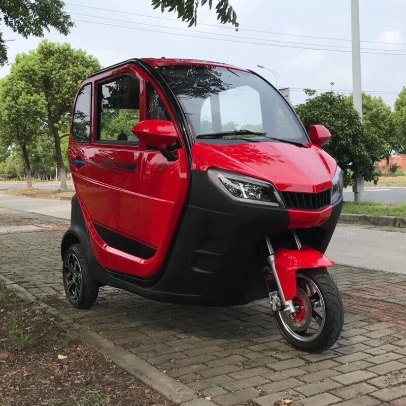 智询红蚂蚁全封闭三轮摩托车残疾人燃油三轮篷车老年燃油代步车可上牌