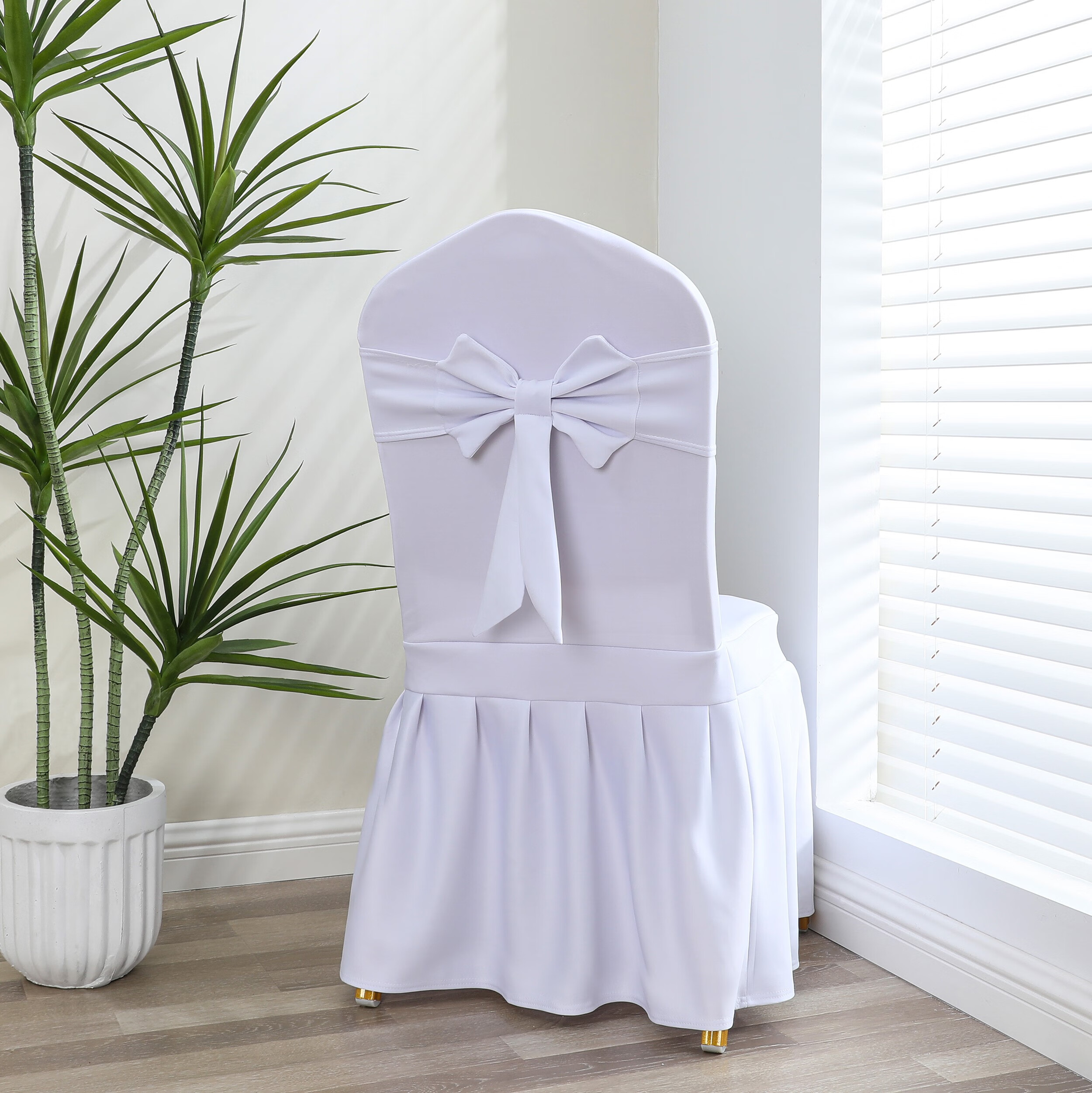 弹力椅背花免系带 免系弹力椅背装饰婚礼酒店椅套蝴蝶结宴会椅子 白色