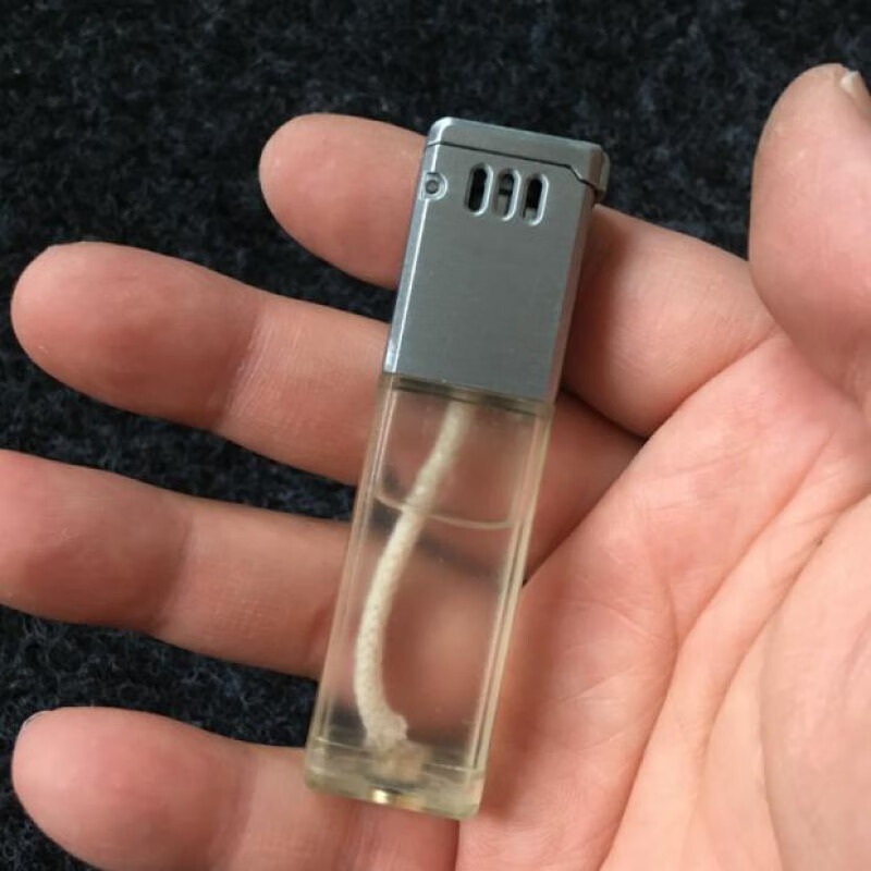 山头林村透明油仓储油式打火机 超长待机煤油砂轮打火机 不可换棉线打